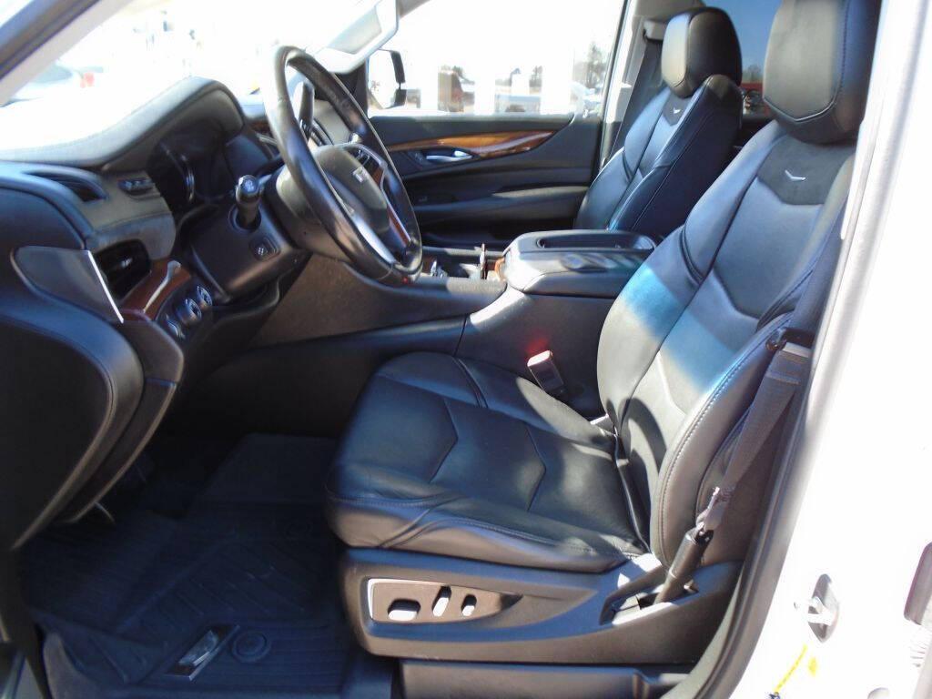 used 2017 Cadillac Escalade ESV car, priced at $23,975