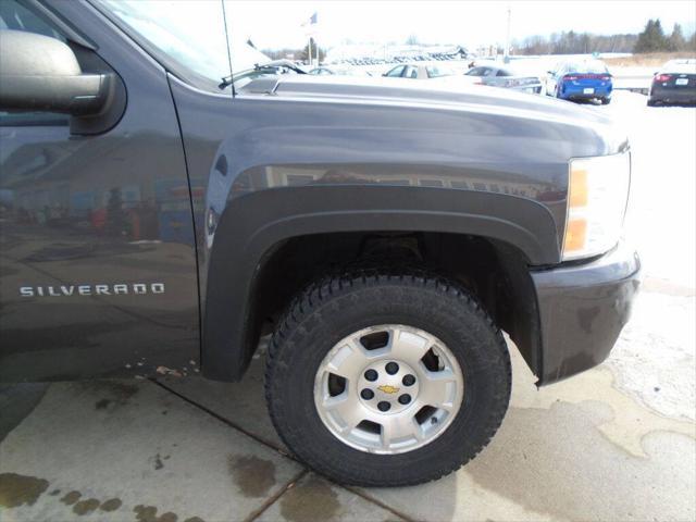 used 2011 Chevrolet Silverado 1500 car, priced at $5,275