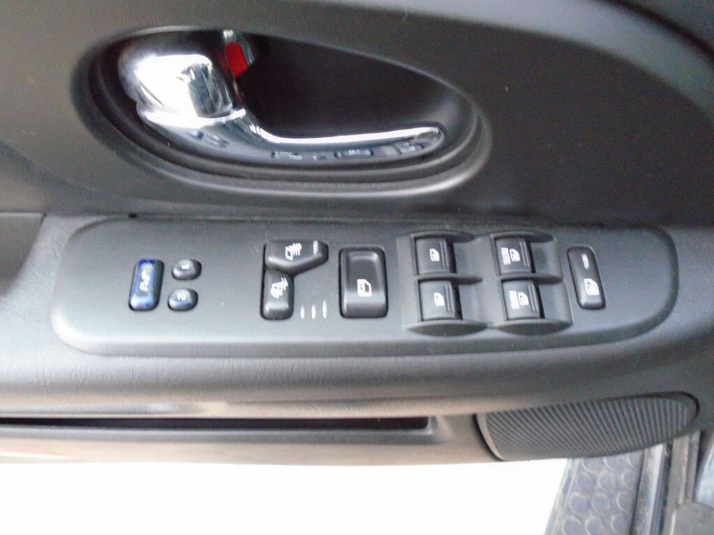 used 2006 GMC Envoy car, priced at $3,475