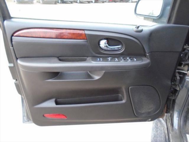 used 2006 GMC Envoy car, priced at $3,475