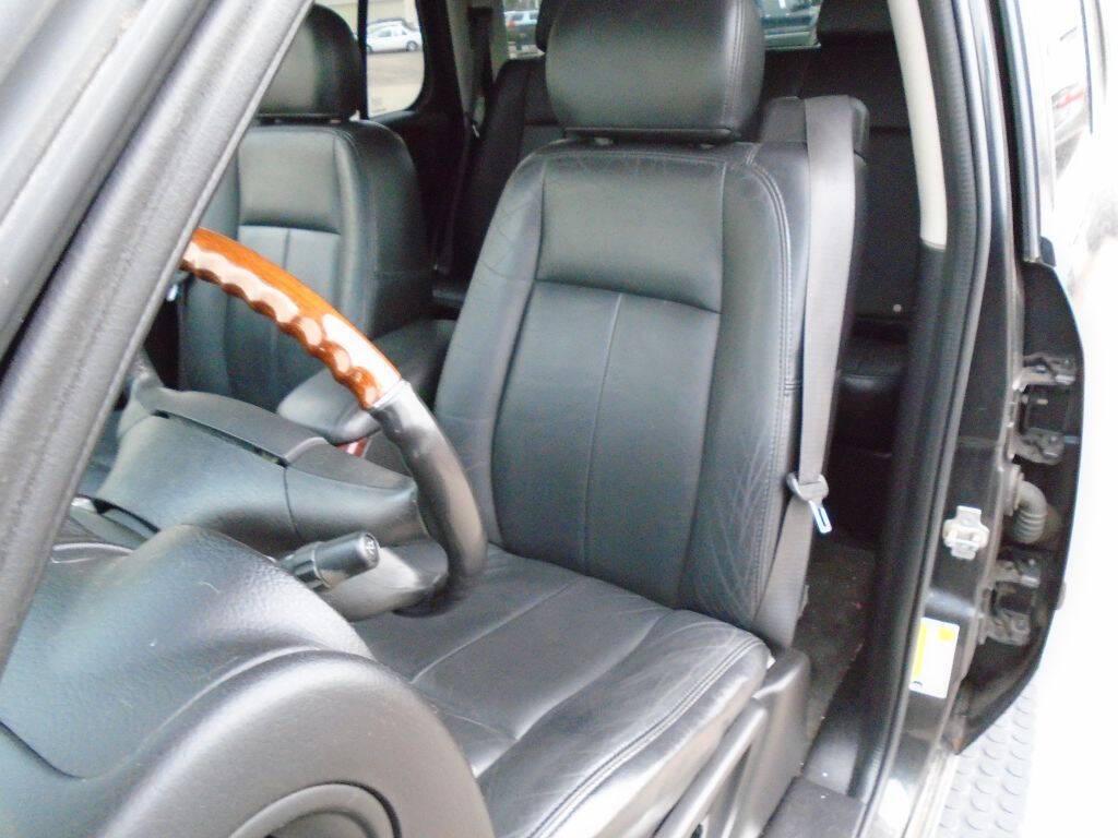 used 2006 GMC Envoy car, priced at $3,475