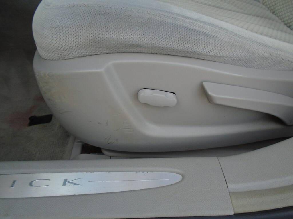 used 2008 Buick Lucerne car, priced at $5,475