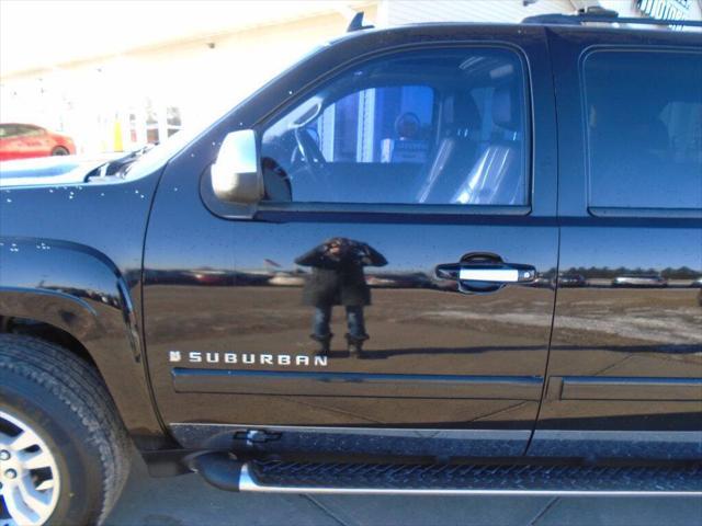 used 2007 Chevrolet Suburban car, priced at $7,925