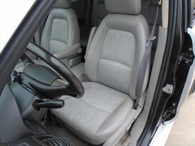 used 2004 Saturn Vue car, priced at $6,975