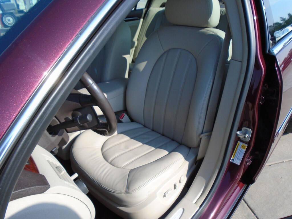used 2007 Buick Lucerne car, priced at $7,975