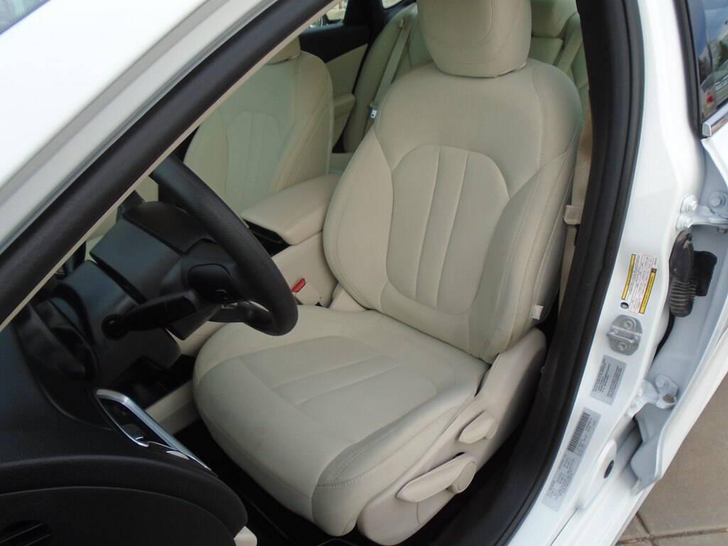 used 2016 Chrysler 200 car, priced at $15,975