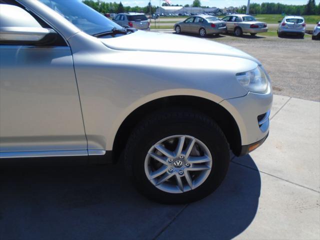 used 2008 Volkswagen Touareg 2 car, priced at $5,975