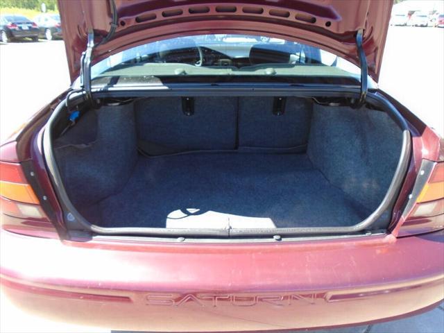 used 2001 Saturn SL car, priced at $5,975