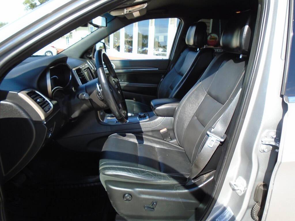 used 2015 Jeep Grand Cherokee car, priced at $10,925