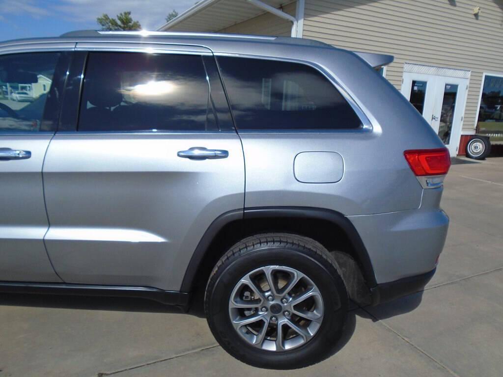 used 2015 Jeep Grand Cherokee car, priced at $10,925