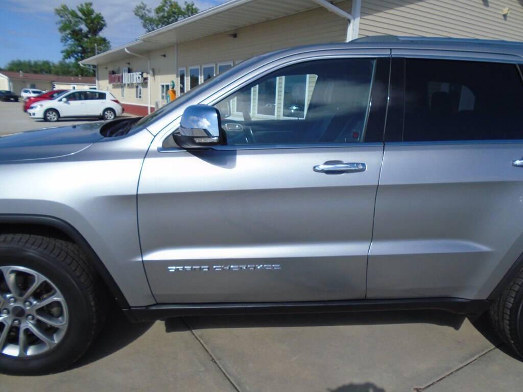 used 2015 Jeep Grand Cherokee car, priced at $10,925