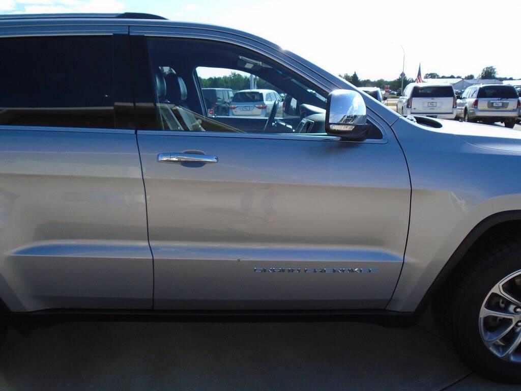 used 2015 Jeep Grand Cherokee car, priced at $10,925