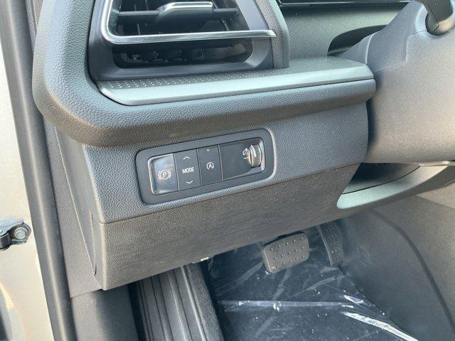 new 2025 Chevrolet Traverse car, priced at $44,621