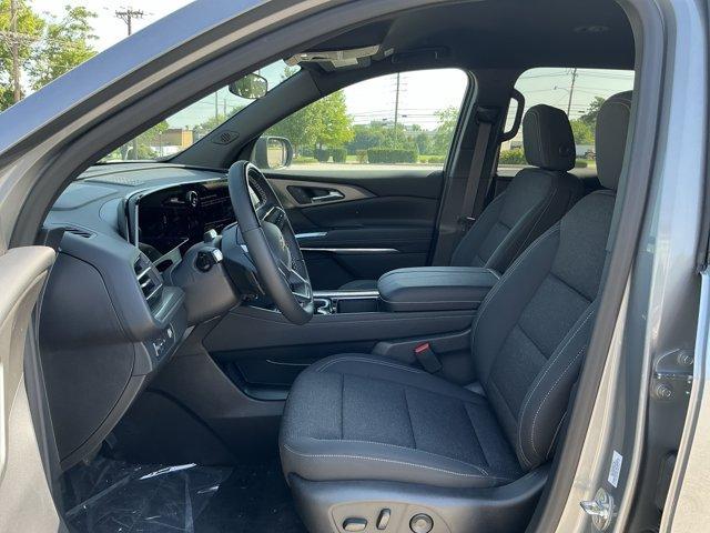 new 2025 Chevrolet Traverse car, priced at $44,621