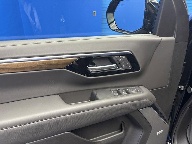 new 2025 Chevrolet Suburban car, priced at $80,993