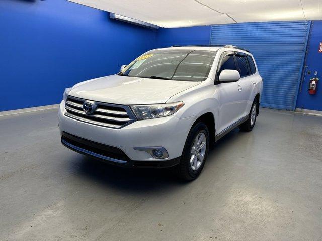 used 2013 Toyota Highlander car, priced at $11,228