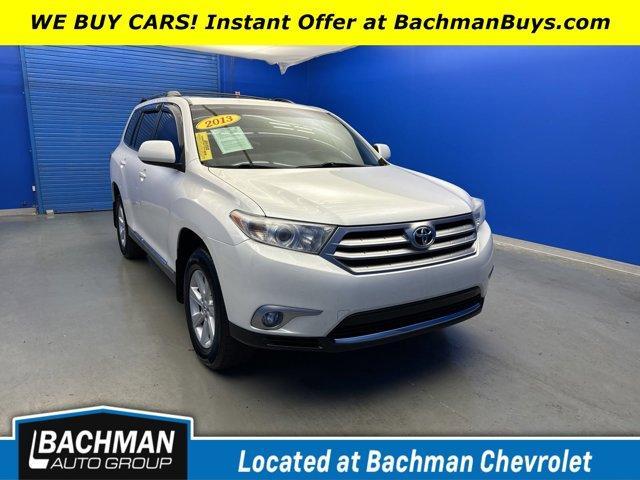 used 2013 Toyota Highlander car, priced at $11,995