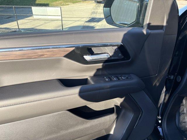 new 2025 Chevrolet Tahoe car, priced at $59,206