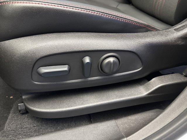 used 2023 Chevrolet Equinox car, priced at $23,960