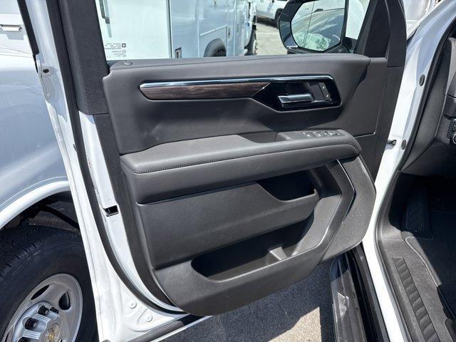 new 2025 Chevrolet Suburban car, priced at $66,495