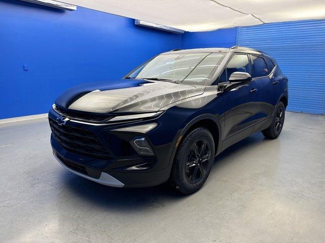 new 2025 Chevrolet Blazer car, priced at $37,040