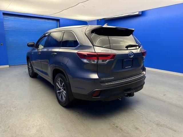 used 2018 Toyota Highlander Hybrid car, priced at $26,690