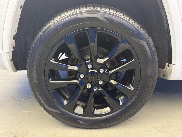 used 2019 Jeep Grand Cherokee car, priced at $15,814