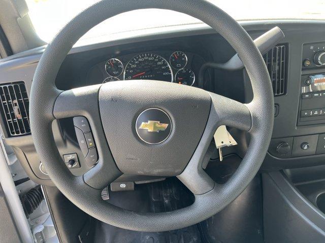 new 2025 Chevrolet Express 3500 car