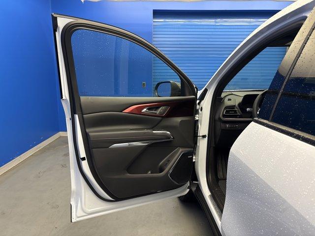 new 2026 Chevrolet Traverse car, priced at $55,811