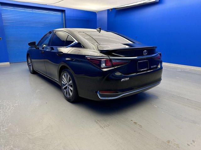 used 2021 Lexus ES 300h car, priced at $29,910