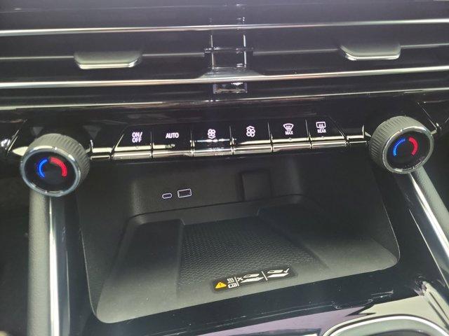 new 2025 Chevrolet Traverse car, priced at $44,035