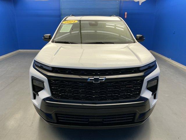 used 2024 Chevrolet Traverse car, priced at $50,918