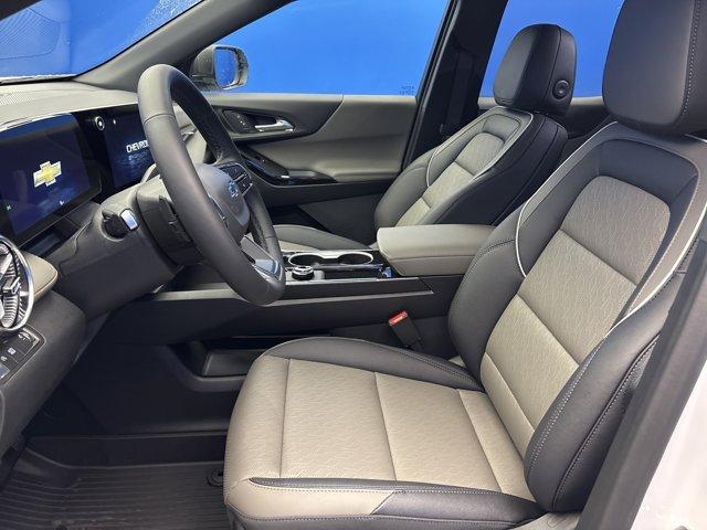 new 2026 Chevrolet Equinox car, priced at $32,016