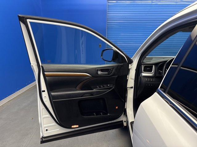 used 2019 Toyota Highlander car, priced at $23,862