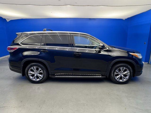 used 2014 Toyota Highlander car, priced at $14,995