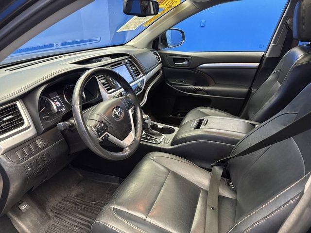 used 2014 Toyota Highlander car, priced at $14,995