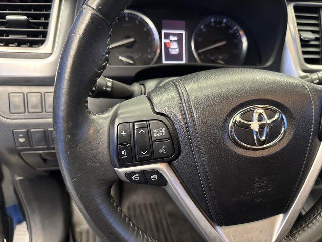 used 2014 Toyota Highlander car, priced at $14,995