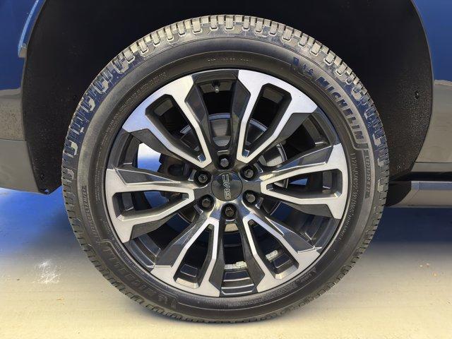 used 2021 GMC Yukon XL car, priced at $35,995