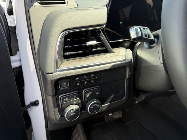 new 2025 Chevrolet Suburban car