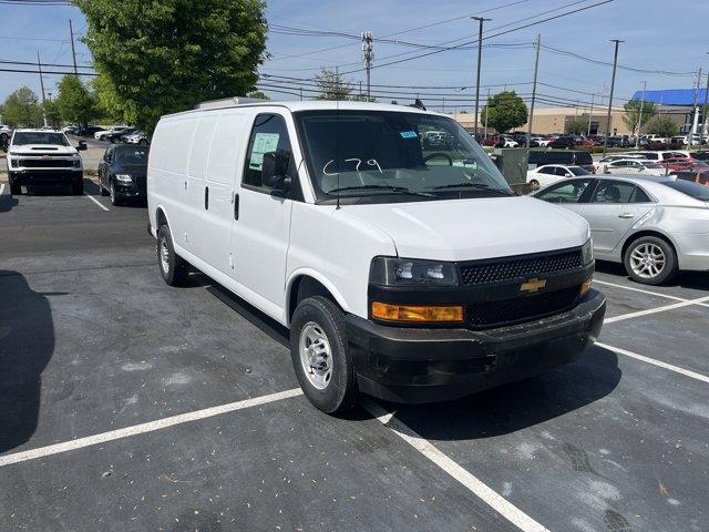 new 2025 Chevrolet Express 2500 car