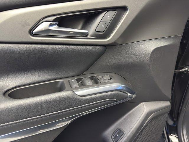 used 2025 Chevrolet Traverse car, priced at $33,912