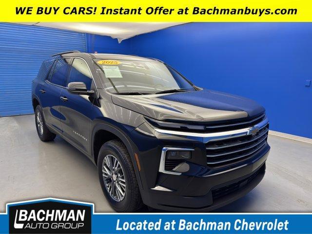 used 2025 Chevrolet Traverse car, priced at $33,912