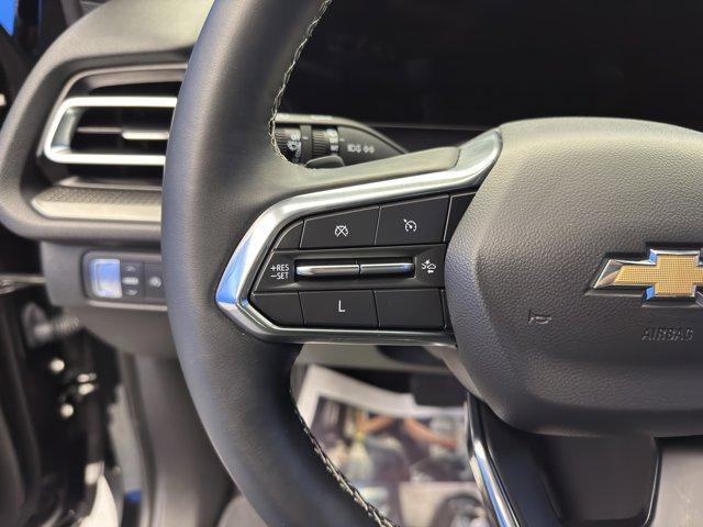 used 2025 Chevrolet Traverse car, priced at $33,912