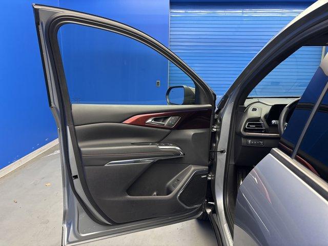 used 2024 Chevrolet Traverse car, priced at $48,737