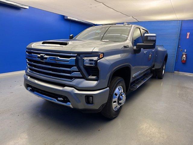 new 2025 Chevrolet Silverado 3500 car, priced at $90,665