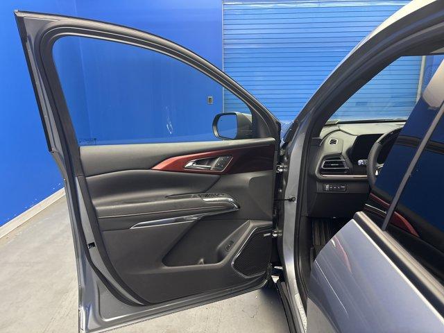 new 2026 Chevrolet Traverse car, priced at $61,220