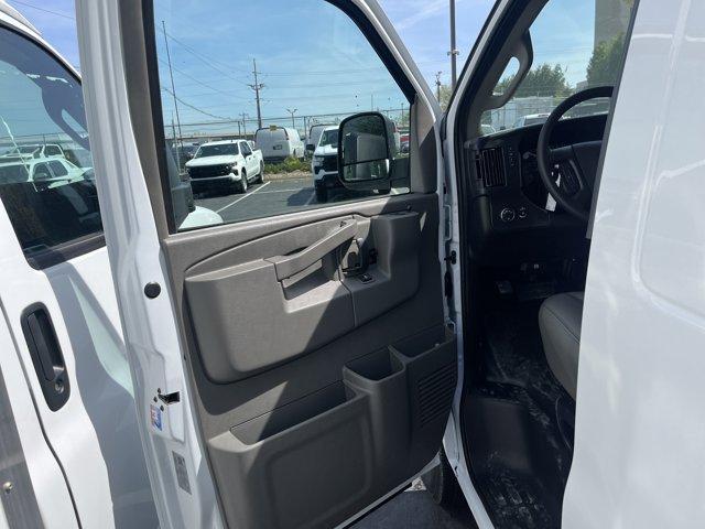 new 2025 Chevrolet Express 2500 car