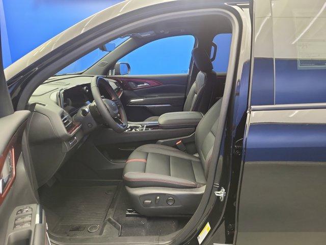 new 2025 Chevrolet Traverse car