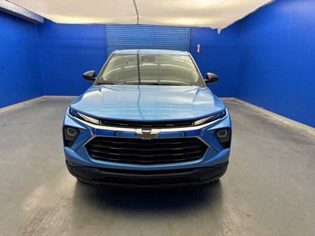 new 2025 Chevrolet TrailBlazer car, priced at $27,680