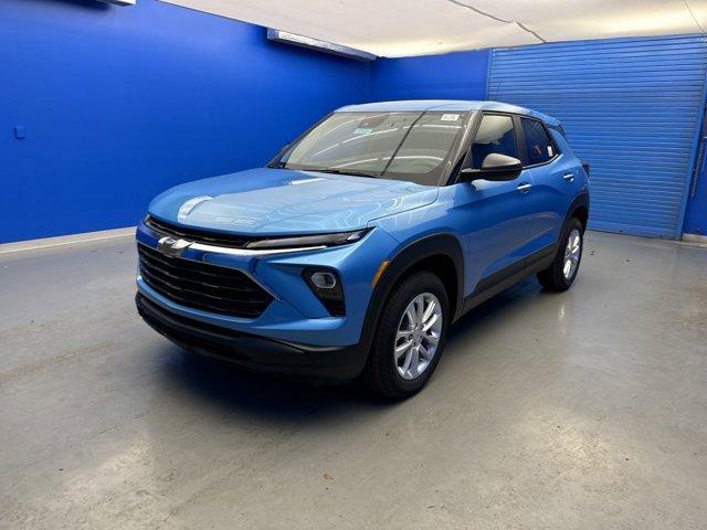 new 2025 Chevrolet TrailBlazer car, priced at $27,680